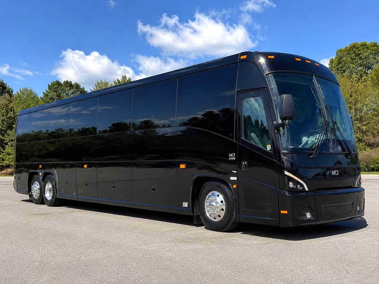 long distance and multi day charter bus rentals for alexandria military units and government teams